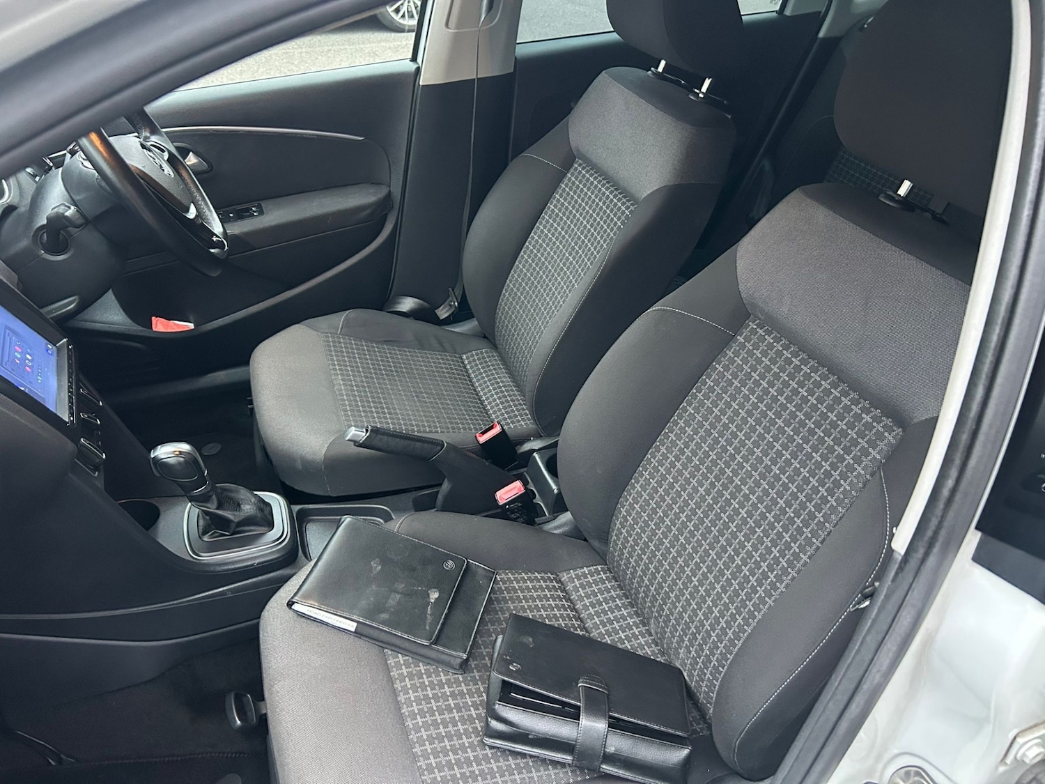 Used Volkswagen Polo 2015 for sale - 77682245: Photo 11