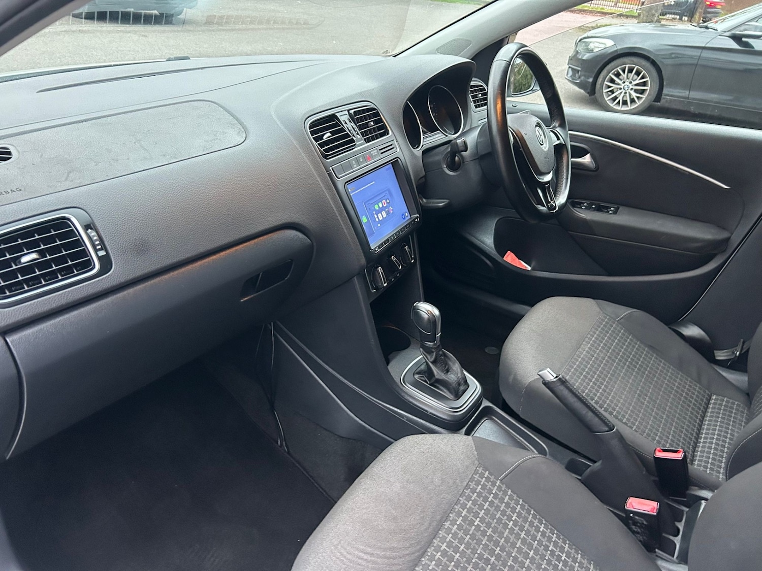 Used Volkswagen Polo 2015 for sale - 77682245: Photo 14