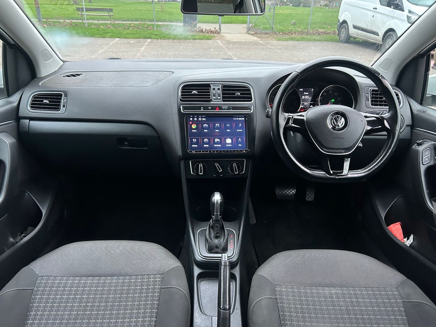 Used Volkswagen Polo 2015 for sale - 77682245: Photo 16