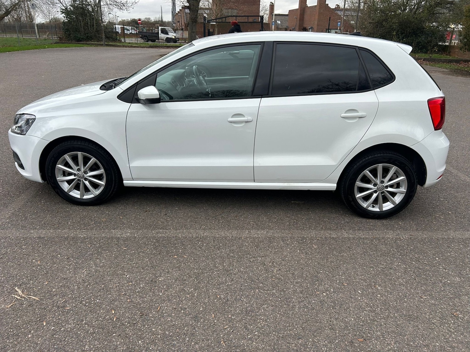 Used Volkswagen Polo 2015 for sale - 77682245: Photo 6