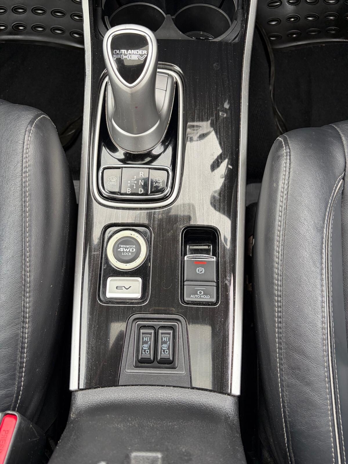 Used Mitsubishi Outlander 2017 for sale - 78156479: Photo 24