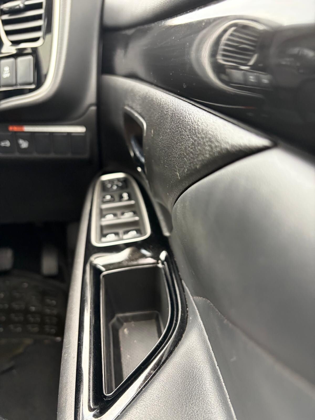 Used Mitsubishi Outlander 2017 for sale - 78156479: Photo 25