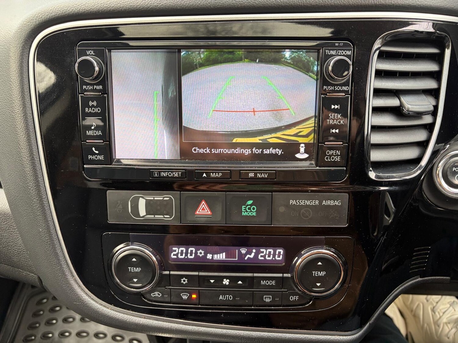 Used Mitsubishi Outlander 2017 for sale - 78156479: Photo 28