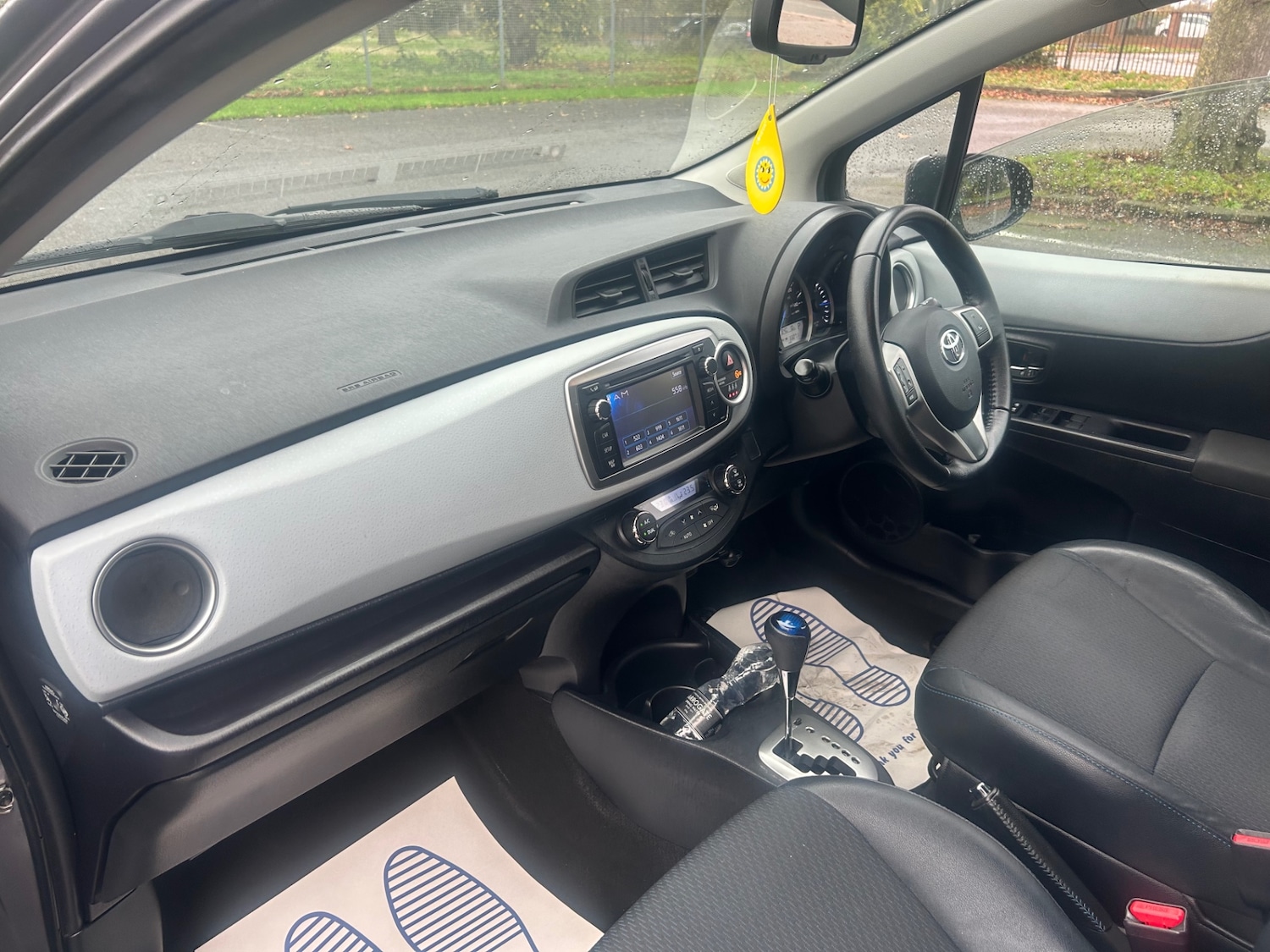 Used Toyota Yaris 2012 for sale - 76596106: Photo 12