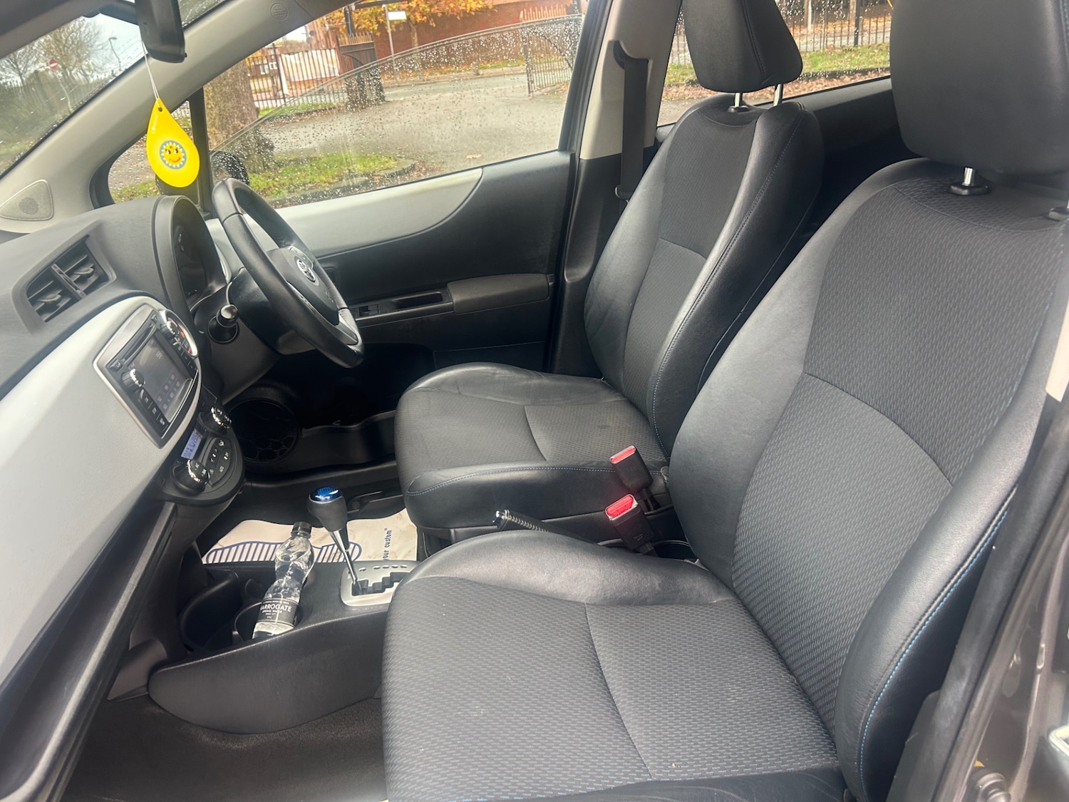 Used Toyota Yaris 2012 for sale - 76596106: Photo 13