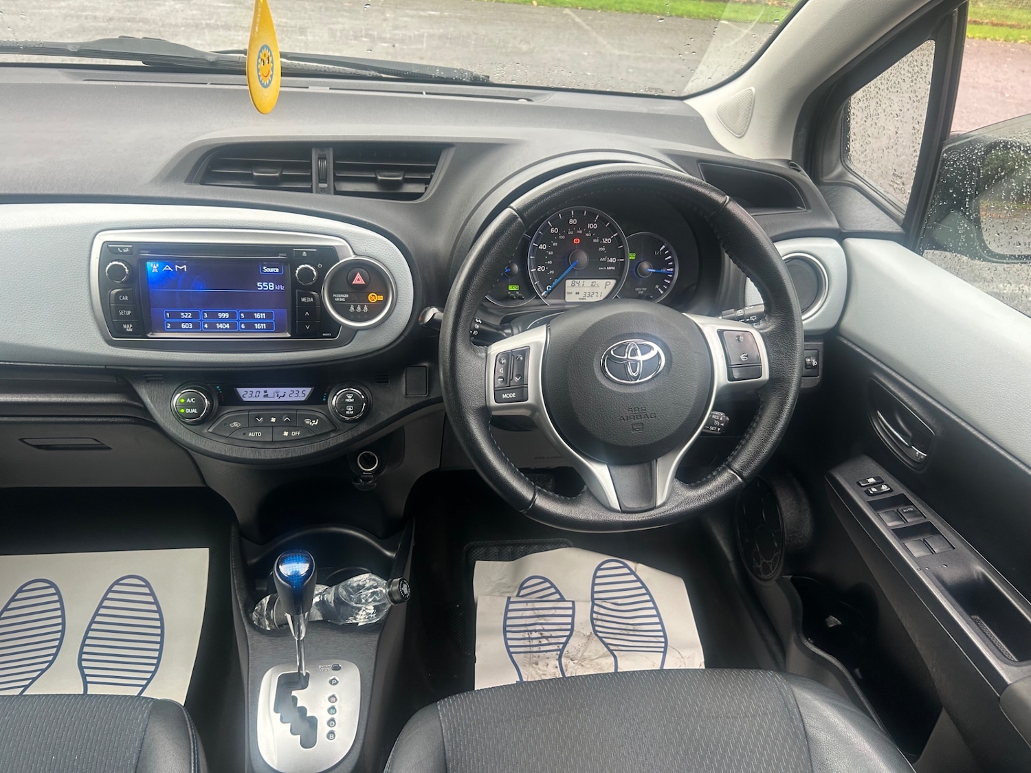 Used Toyota Yaris 2012 for sale - 76596106: Photo 18