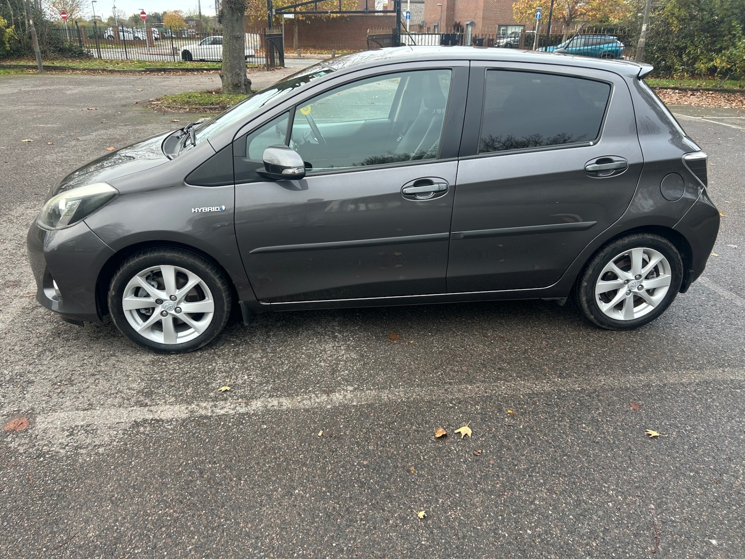 Used Toyota Yaris 2012 for sale - 76596106: Photo 6