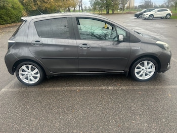 Used Toyota Yaris 2012 for sale - 76594629: Photo