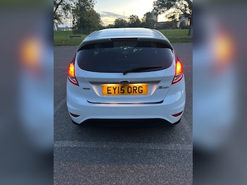 Used Ford Fiesta 2015 for sale - 76025875: Photo