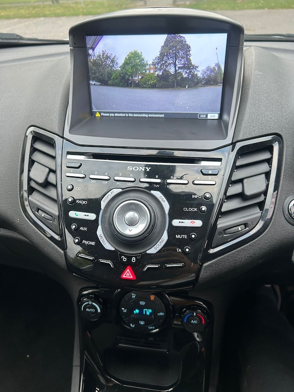 Used Ford Fiesta 2015 for sale - 76218198: Photo 17