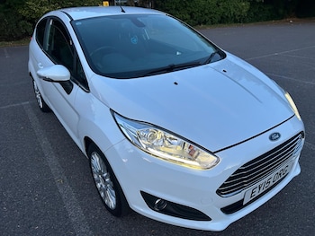 2015 (15) - 1.0 EcoBoost Titanium 3dr Powershift
