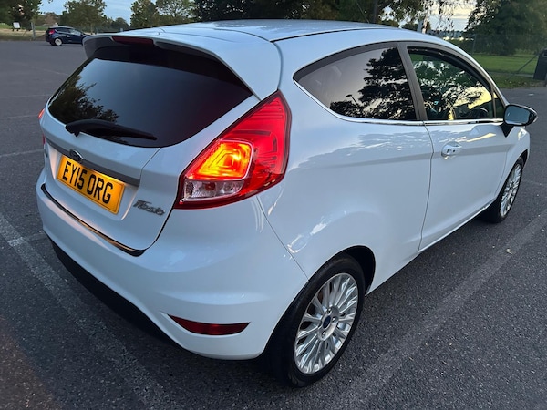 Used Ford Fiesta 2015 for sale - 76218198: Photo 3