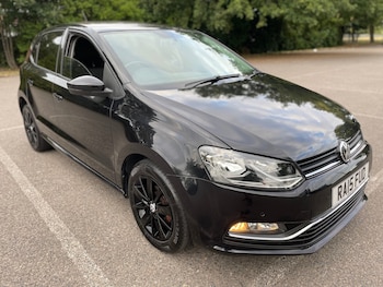 Used Volkswagen Polo 2015 for sale - 75608505: Photo