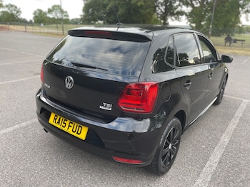 Used Volkswagen Polo 2015 for sale - 75608505: Photo