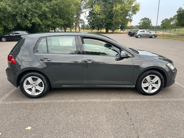 Used Volkswagen Golf 2015 for sale - 75575751: Photo 2