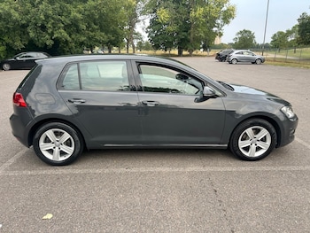 Used Volkswagen Golf 2015 for sale - 75575751: Photo