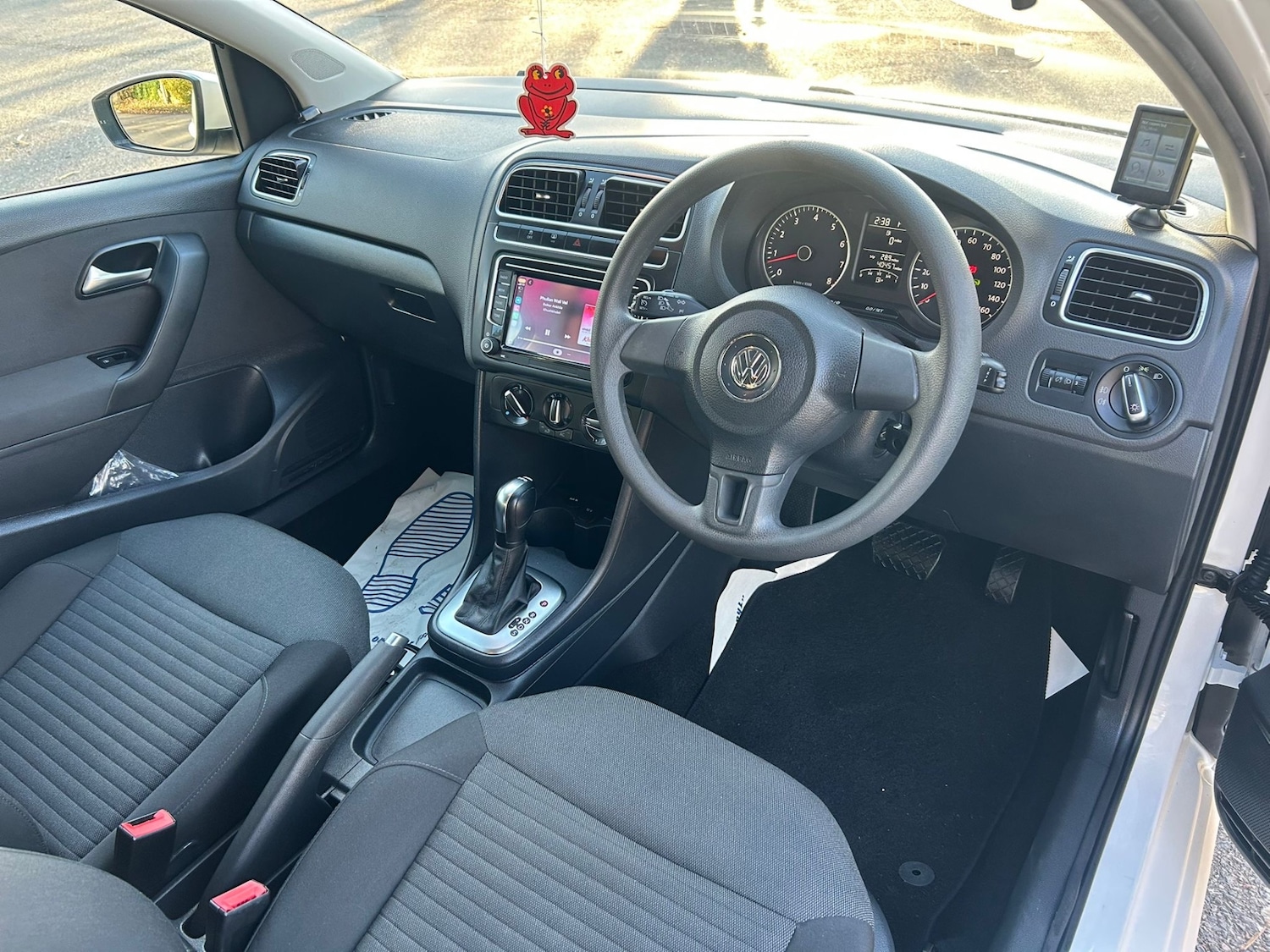 Used Volkswagen Polo 2014 for sale - 76942298: Photo 10