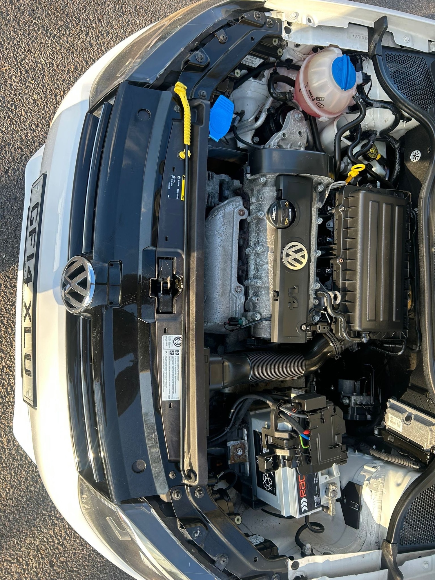 Used Volkswagen Polo 2014 for sale - 76942298: Photo 24