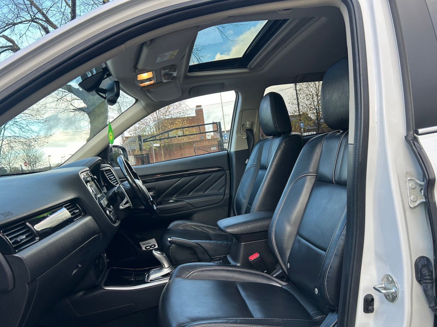 Used Mitsubishi Outlander 2016 for sale - 76669216: Photo 8