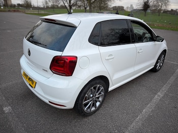 Used Volkswagen Polo 2015 for sale - 77165466: Photo