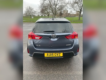 Used Toyota Auris 2015 for sale - 77629154: Photo