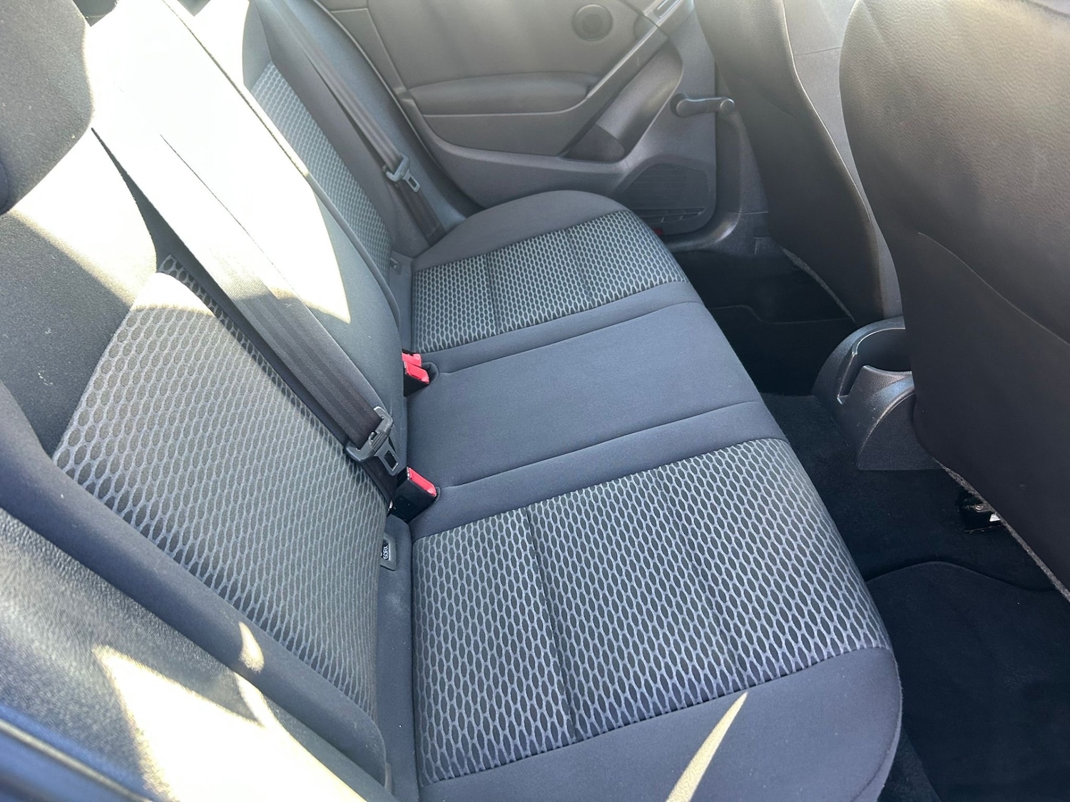 Used Volkswagen Golf 2010 for sale - 76758743: Photo 11