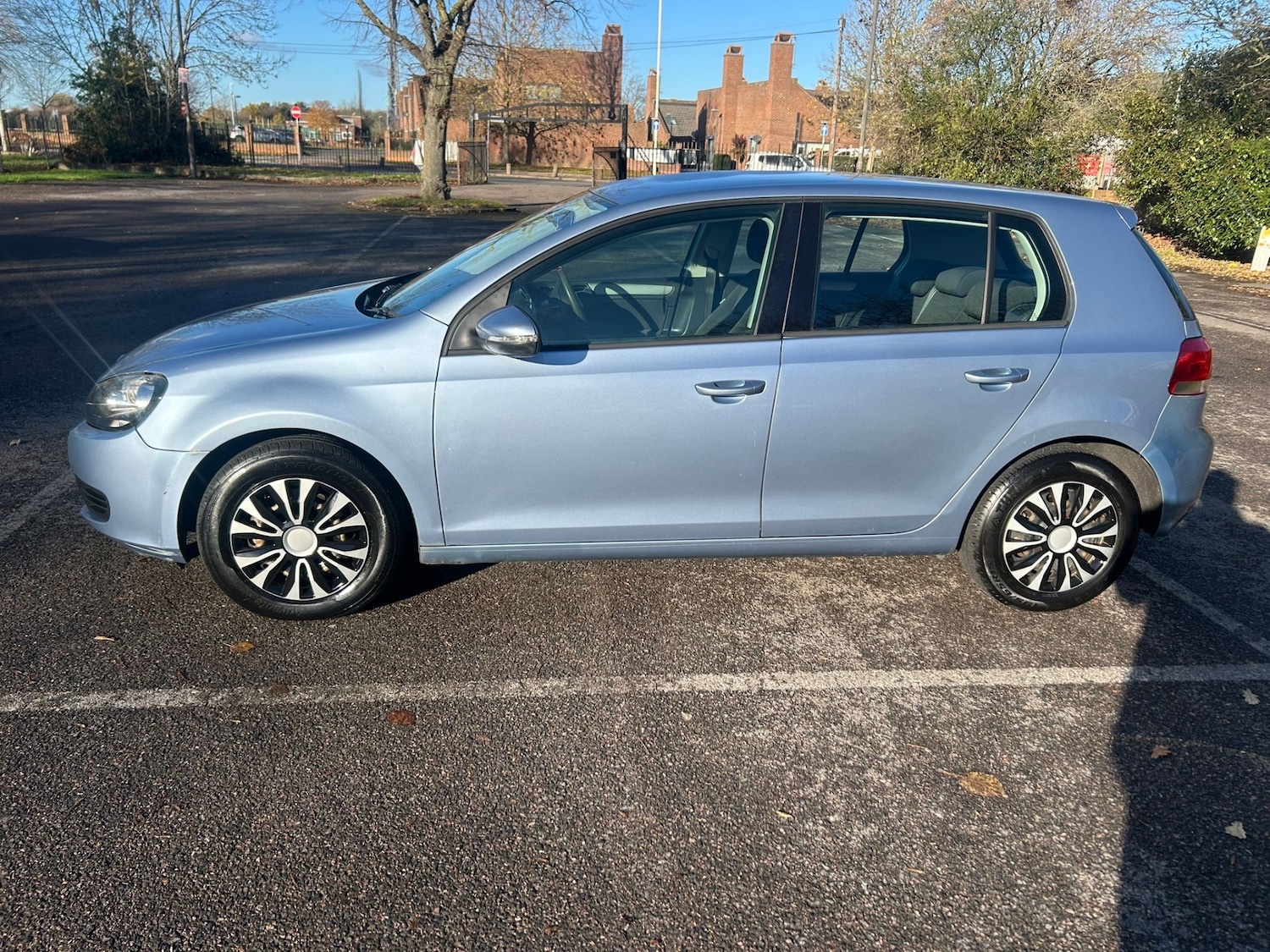 Used Volkswagen Golf 2010 for sale - 76758743: Photo 6