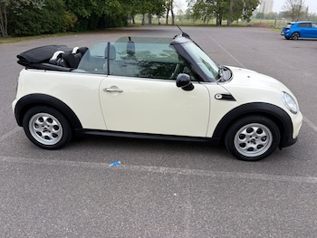 Used MINI Convertible 2014 for sale - 78384894: Photo