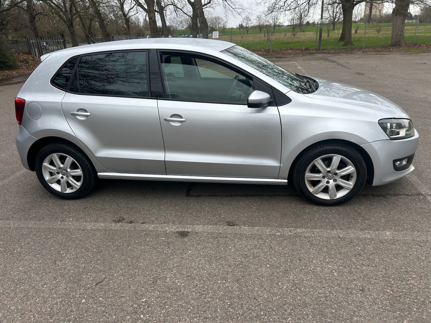 Used Volkswagen Polo 2012 for sale - 77707947: Photo 2