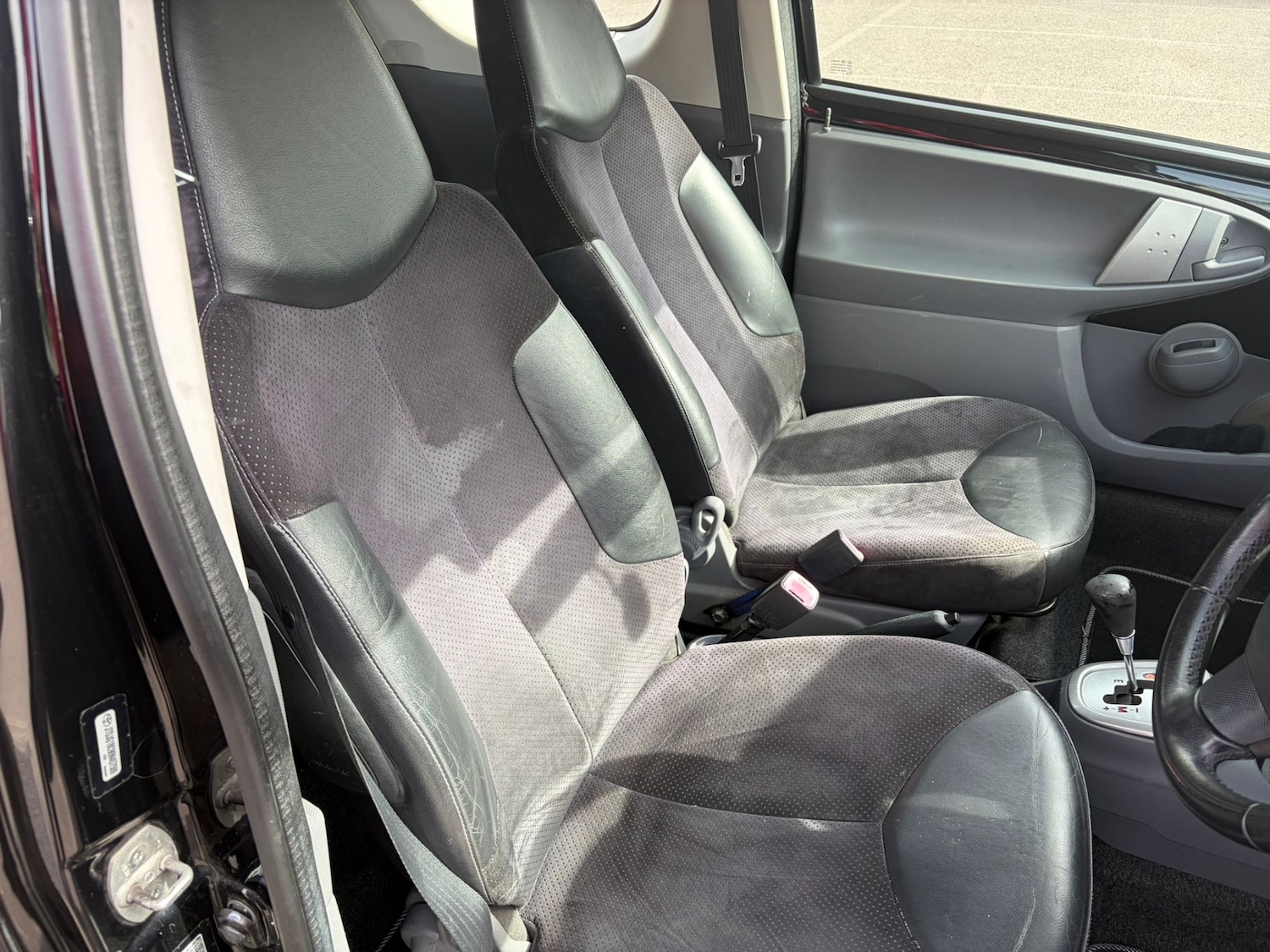 Used Toyota AYGO 2010 for sale - 78145974: Photo 10