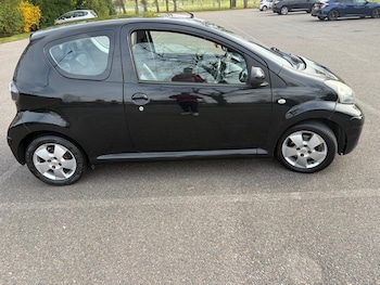Used Toyota AYGO 2010 for sale - 78145974: Photo