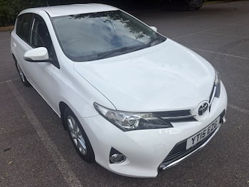 Used Toyota Auris 2015 for sale - 79808921: Photo