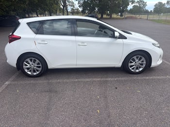 Used Toyota Auris 2015 for sale - 79808921: Photo