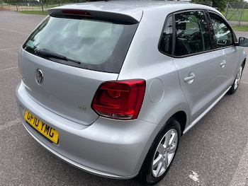 Used Volkswagen Polo 2010 for sale - 75474429: Photo