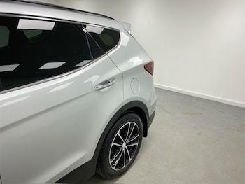 Used Hyundai Santa Fe 2018 for sale - 78172193: Photo