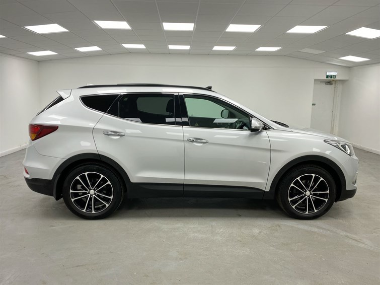 Used Hyundai Santa Fe 2018 for sale - 78172193: Photo 5