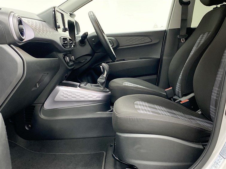 Used Hyundai i10 2024 for sale - 77280530: Photo 54