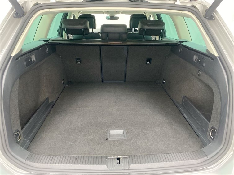 Used Volkswagen Passat 2016 for sale - 77627022: Photo 62