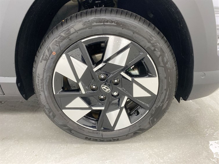 Used Hyundai KONA 2025 for sale - 77210580: Photo 15