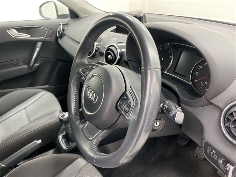 Used Audi A1 2015 for sale - 77280528: Photo 42
