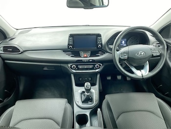Used Hyundai i30 2017 for sale - 79454678: Photo