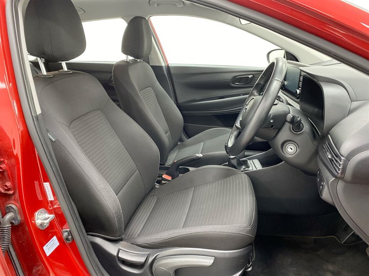 Used Hyundai i20 2021 for sale - 77840838: Photo 32