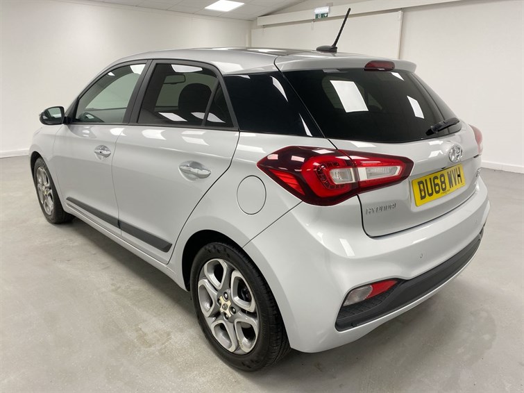 Used Hyundai i20 2018 for sale - 77210502: Photo 3