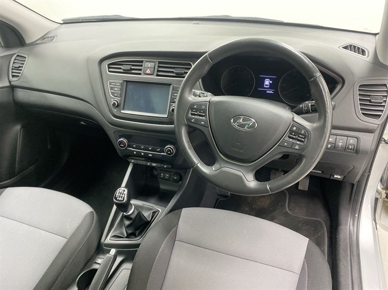 Used Hyundai i20 2018 for sale - 77210502: Photo 36