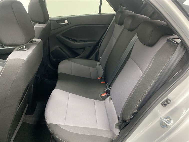 Used Hyundai i20 2018 for sale - 77210502: Photo 57