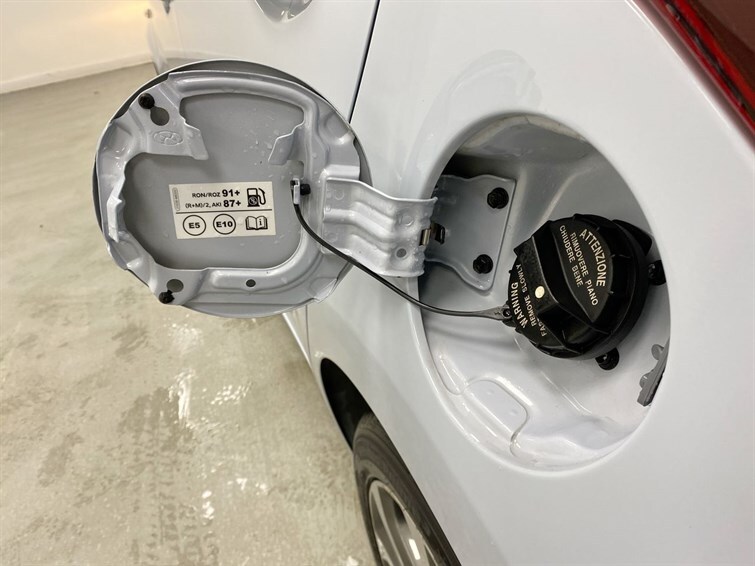 Used Hyundai i10 2020 for sale - 77971267: Photo 27