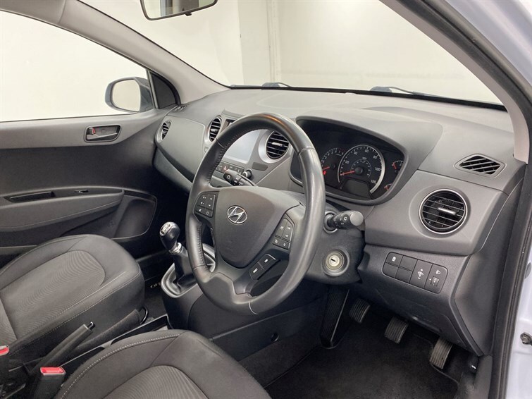 Used Hyundai i10 2020 for sale - 77971267: Photo 32