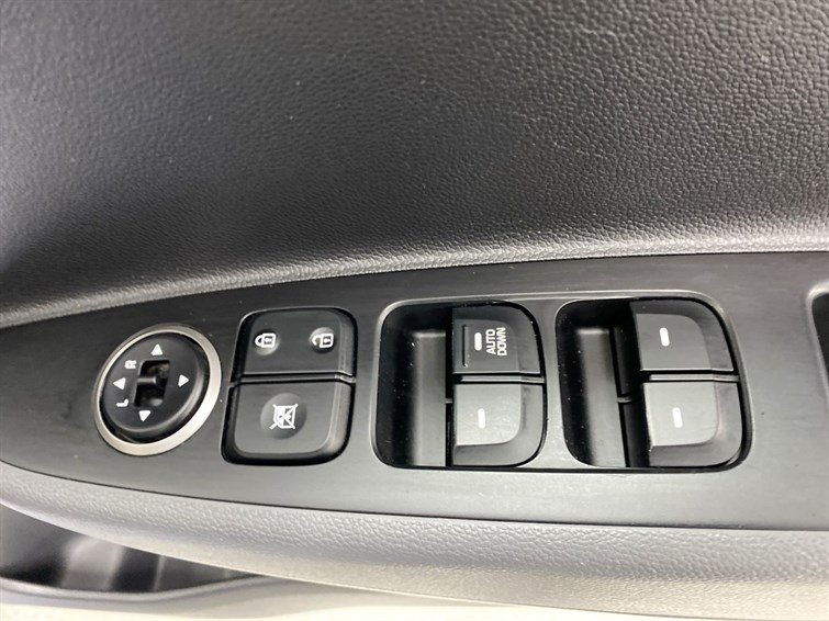 Used Hyundai i10 2020 for sale - 77971267: Photo 33