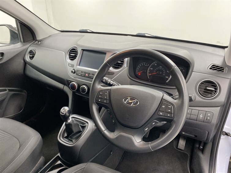 Used Hyundai i10 2020 for sale - 77971267: Photo 36