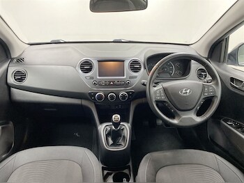 Used Hyundai i10 2020 for sale - 77971267: Photo